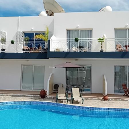 Kato Paphos Suites Eksteriør billede