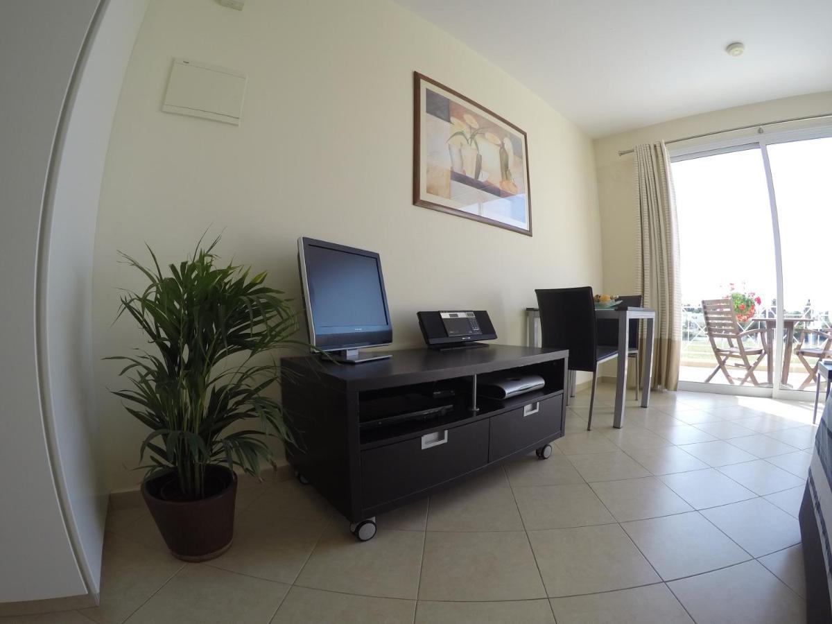 Kato Paphos Suites Eksteriør billede