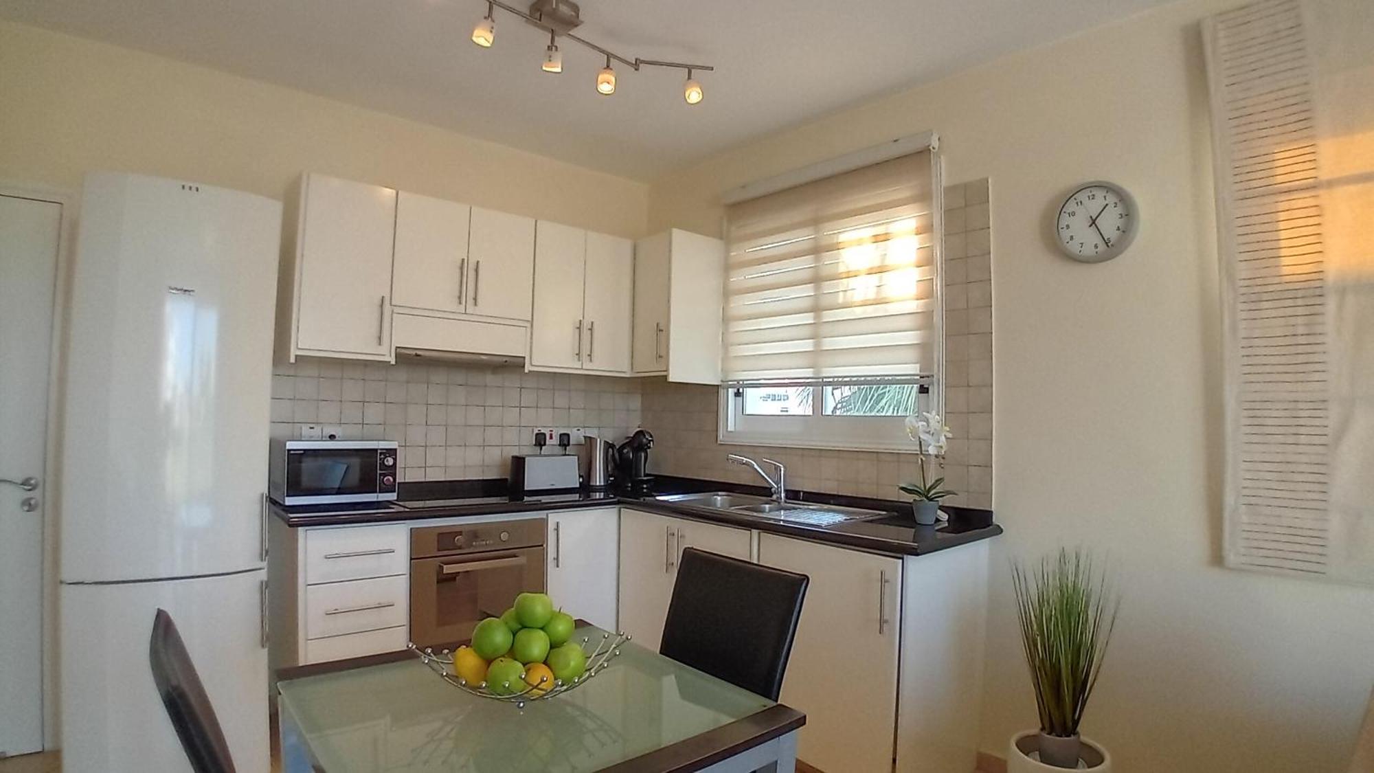 Kato Paphos Suites Eksteriør billede