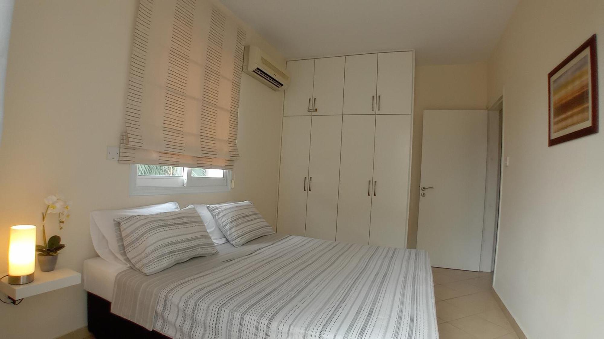 Kato Paphos Suites Eksteriør billede
