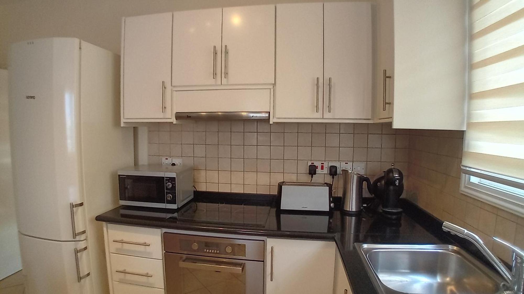 Kato Paphos Suites Eksteriør billede