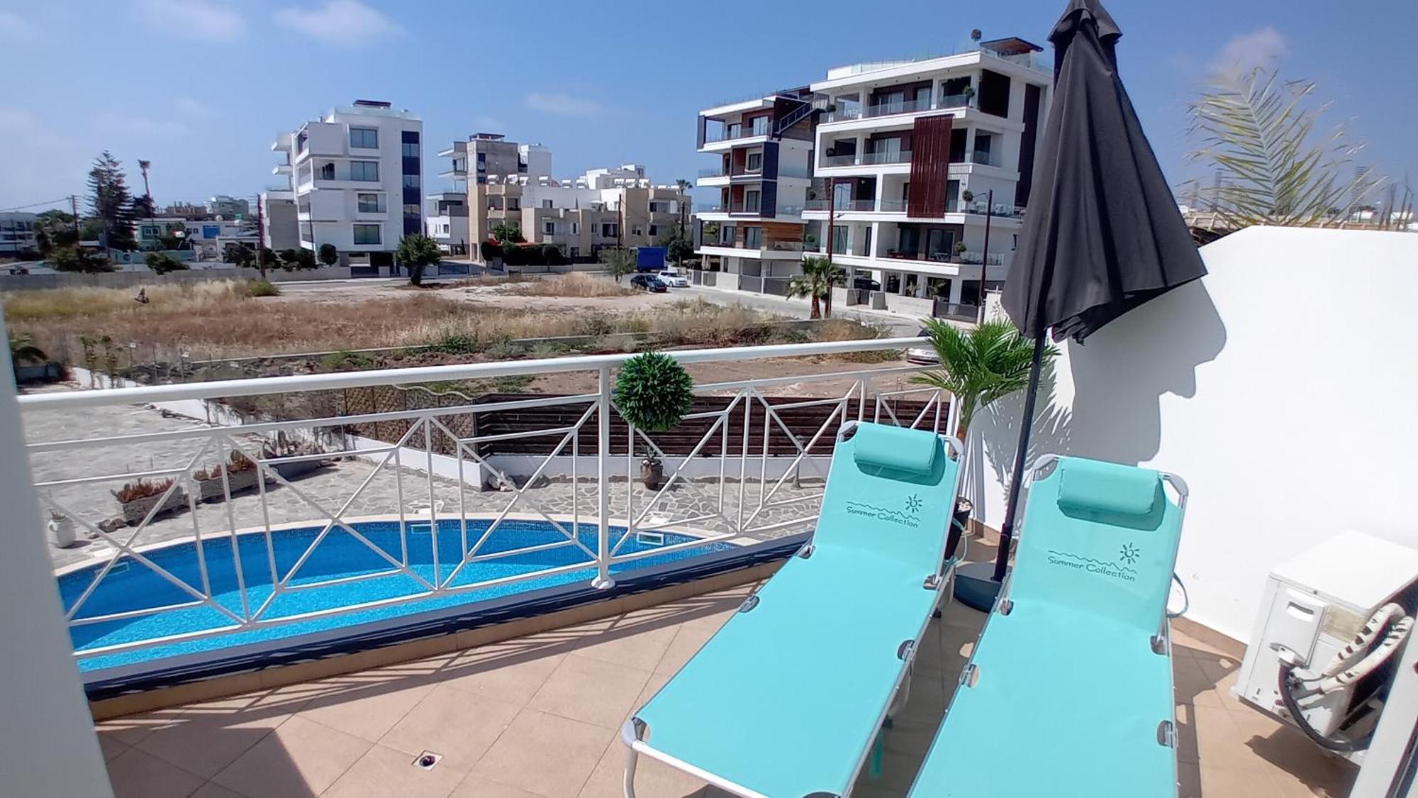 Kato Paphos Suites Eksteriør billede
